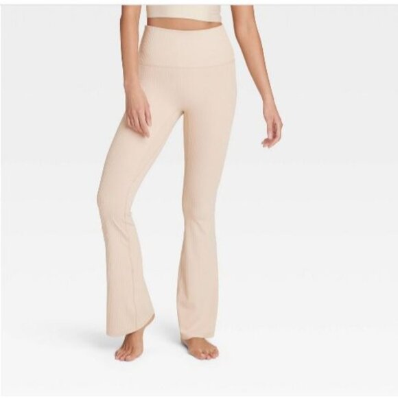 All in Motion Women’s Ribbed Flare Leggings Beige Size XL - Picture 1 of 3